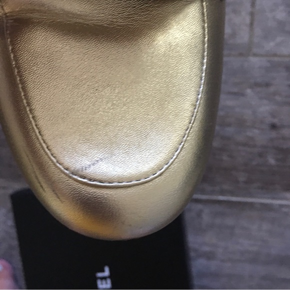 CHANEL gold metallic mule. Size 39. - Picture 12 of 16